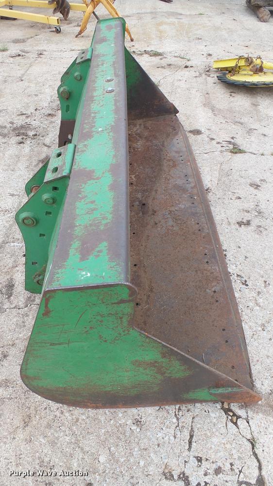 image for item DQ9226 John Deere bucket