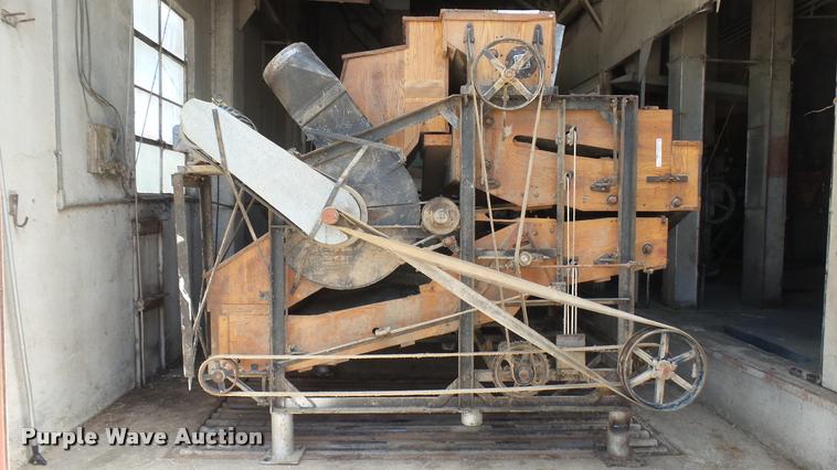 image for item DS9020 Crippen H-454 seed cleaner