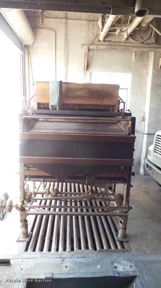 image for item DS9020 Crippen H-454 seed cleaner