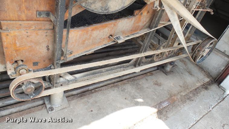 image for item DS9020 Crippen H-454 seed cleaner