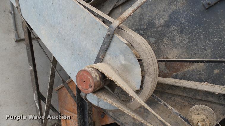 image for item DS9020 Crippen H-454 seed cleaner