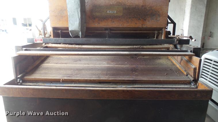 image for item DS9020 Crippen H-454 seed cleaner