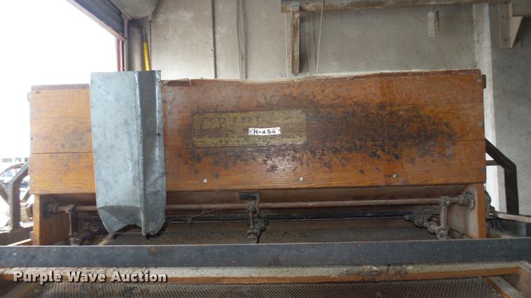 image for item DS9020 Crippen H-454 seed cleaner