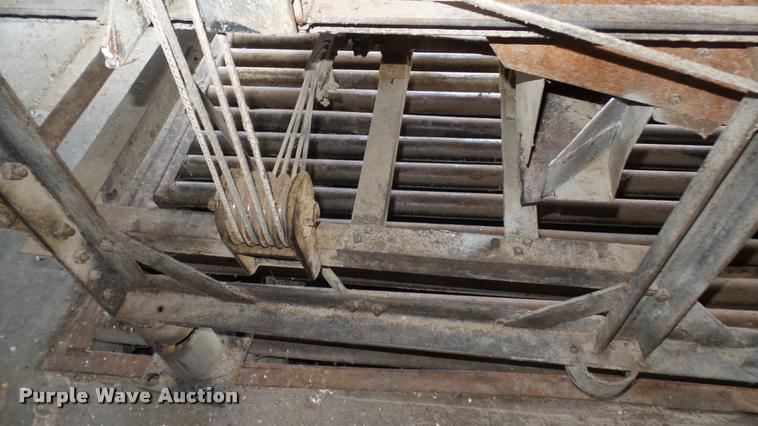 image for item DS9020 Crippen H-454 seed cleaner