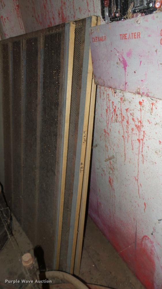 image for item DS9020 Crippen H-454 seed cleaner