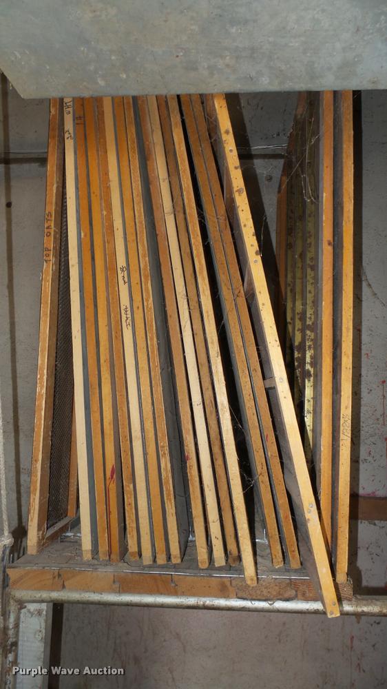 image for item DS9020 Crippen H-454 seed cleaner