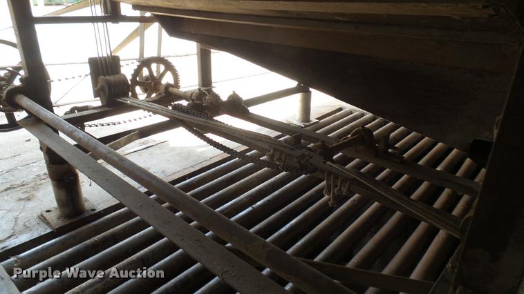 image for item DS9020 Crippen H-454 seed cleaner