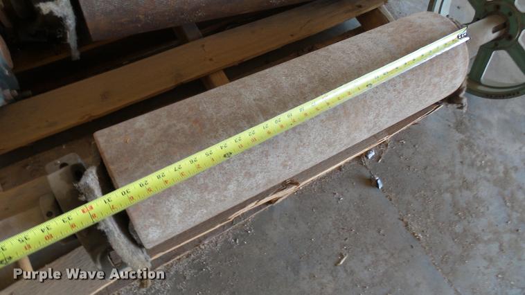 image for item DS9068 Roller mill