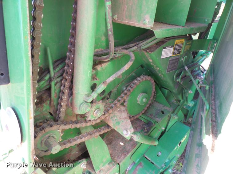 image for item F1996 2010 John Deere 568 Mega Wide Plus round baler