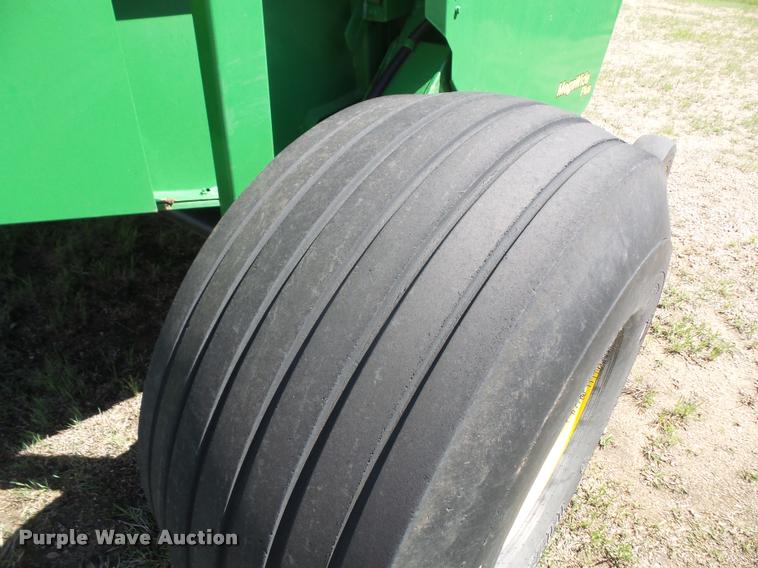 image for item F1996 2010 John Deere 568 Mega Wide Plus round baler