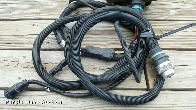 image for item F1996 2010 John Deere 568 Mega Wide Plus round baler