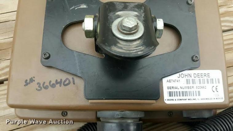 image for item F1996 2010 John Deere 568 Mega Wide Plus round baler