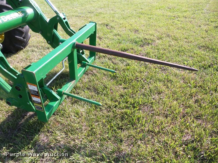 image for item J8643 2013 John Deere 7230 MFWD tractor