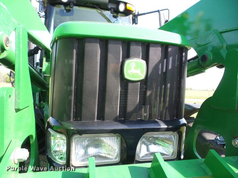 image for item J8643 2013 John Deere 7230 MFWD tractor