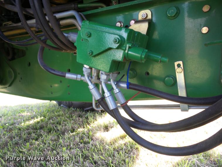 image for item J8643 2013 John Deere 7230 MFWD tractor