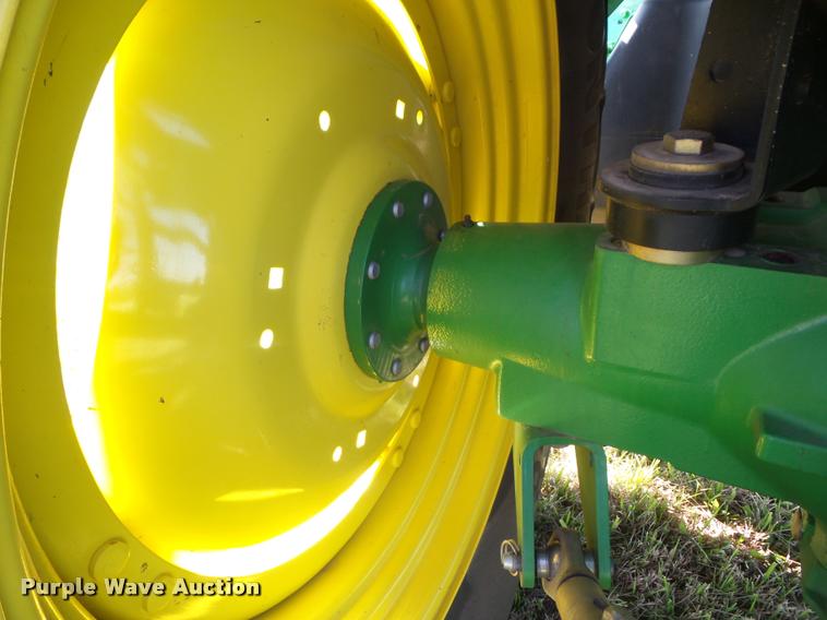 image for item J8643 2013 John Deere 7230 MFWD tractor