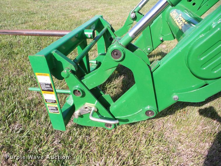 image for item J8643 2013 John Deere 7230 MFWD tractor