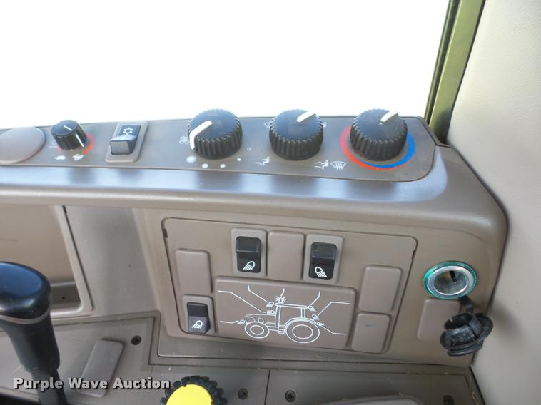 image for item J8643 2013 John Deere 7230 MFWD tractor