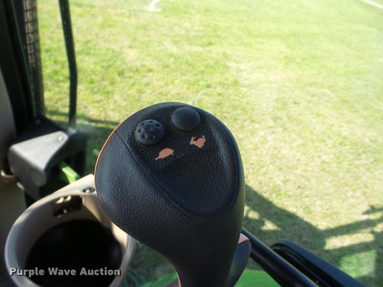 image for item J8643 2013 John Deere 7230 MFWD tractor