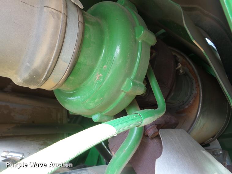 image for item J8643 2013 John Deere 7230 MFWD tractor