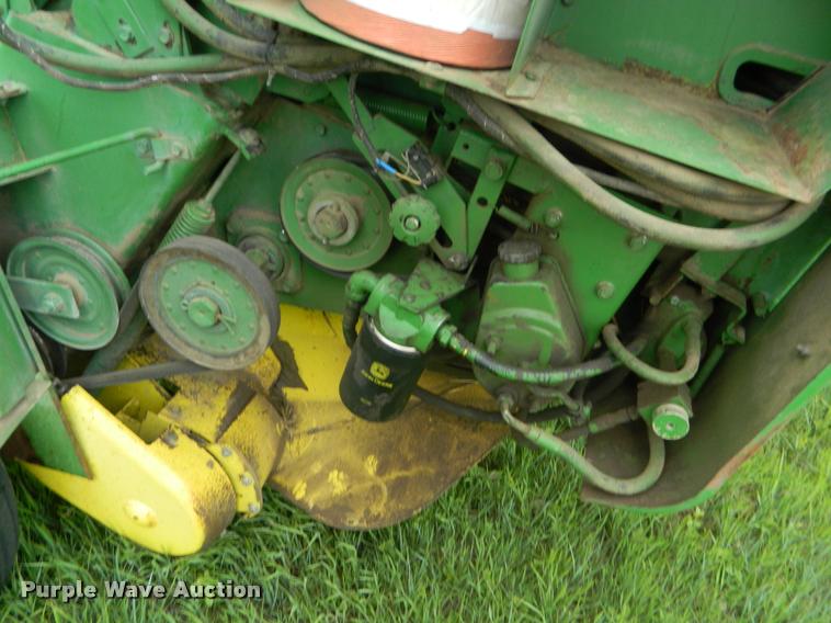 image for item K2561 1984 John Deere 430 round baler