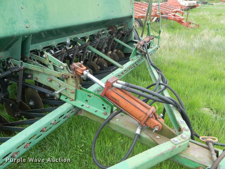 image for item K2562 John Deere 8350 grain drill