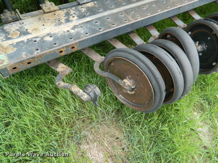 image for item K2562 John Deere 8350 grain drill