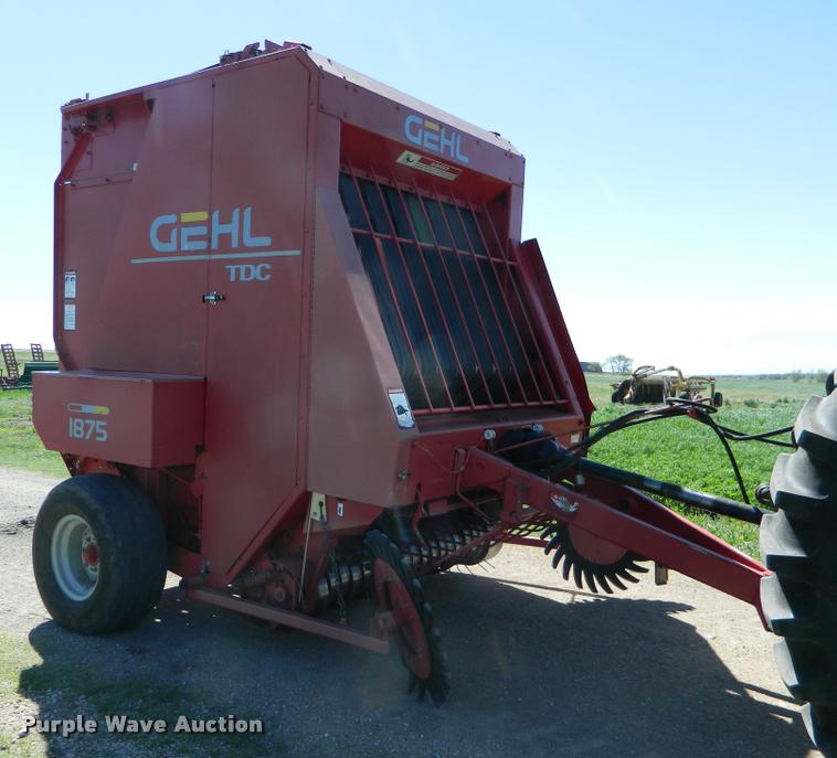 image for item K2564 1990 Gehl 1875 round baler