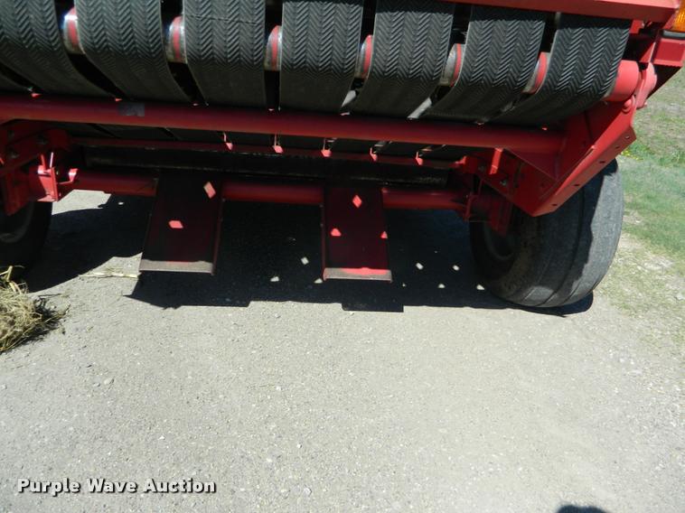 image for item K2564 1990 Gehl 1875 round baler