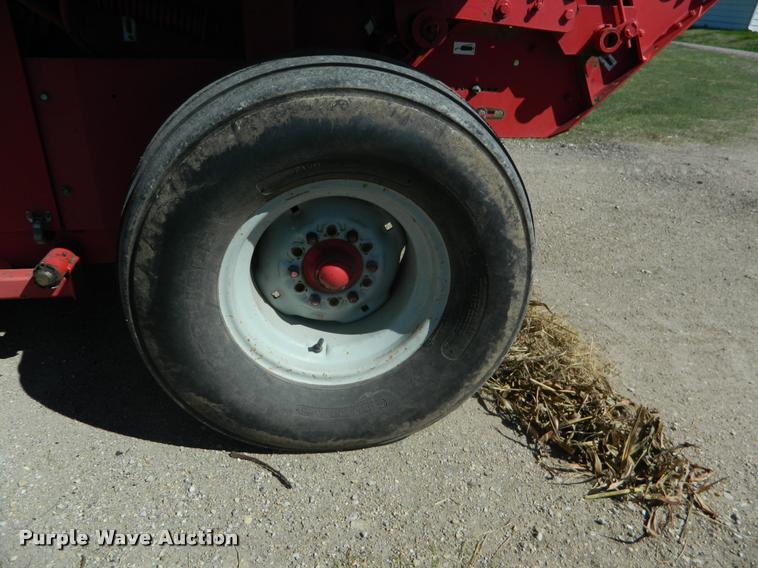 image for item K2564 1990 Gehl 1875 round baler