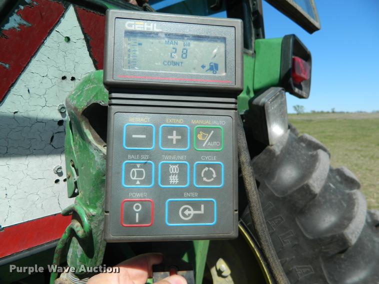 image for item K2564 1990 Gehl 1875 round baler