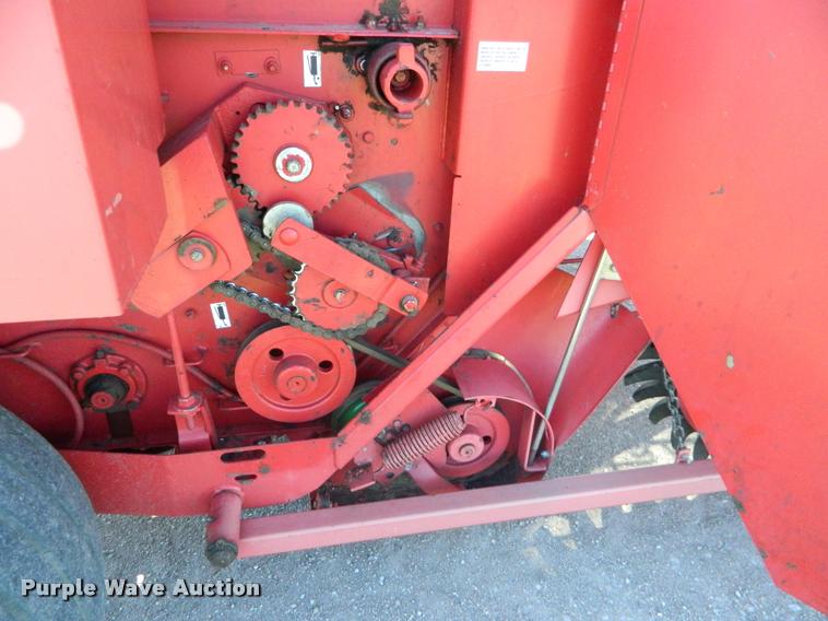 image for item K2564 1990 Gehl 1875 round baler