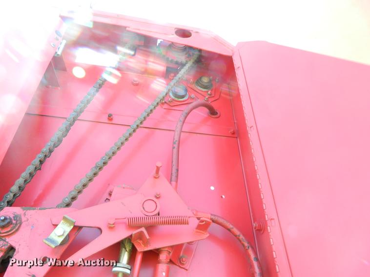 image for item K2564 1990 Gehl 1875 round baler