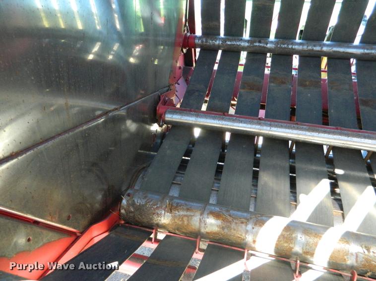 image for item K2564 1990 Gehl 1875 round baler