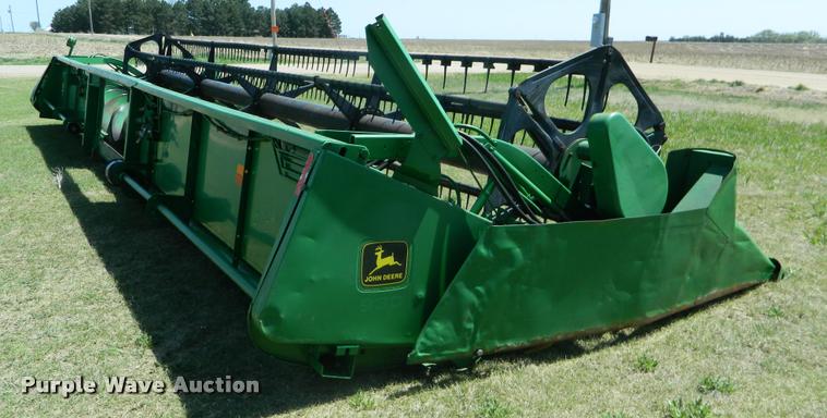 image for item K2566 1994 John Deere 930F flex head