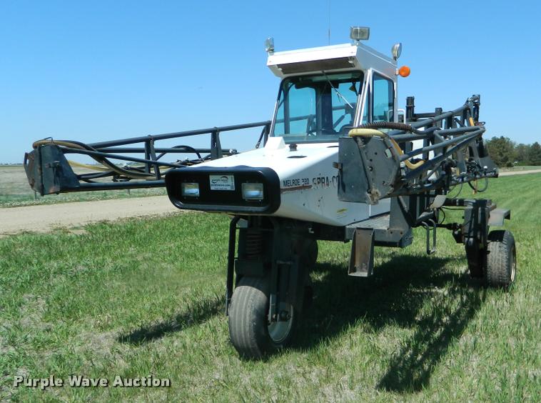 image for item K2568 Melroe 220 self-propelled sprayer