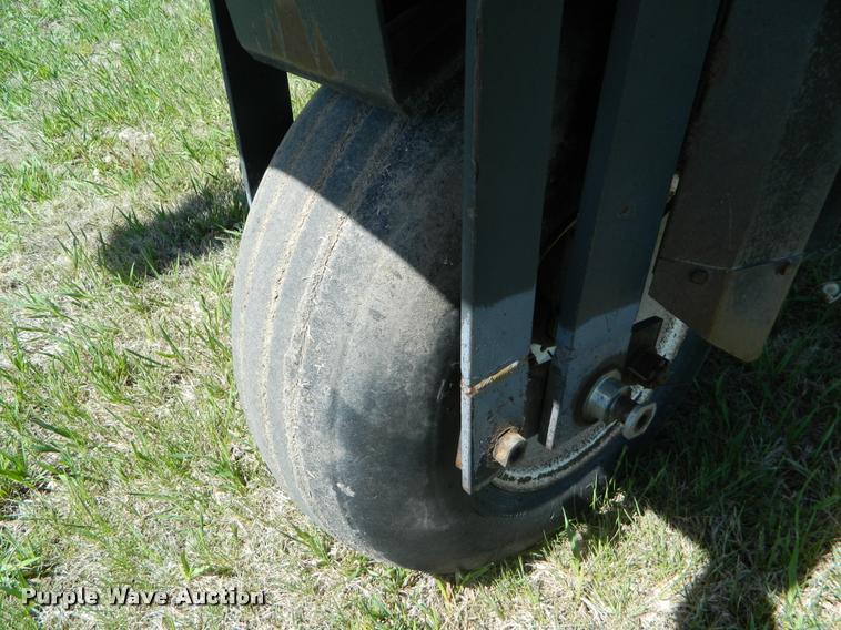 image for item K2568 Melroe 220 self-propelled sprayer