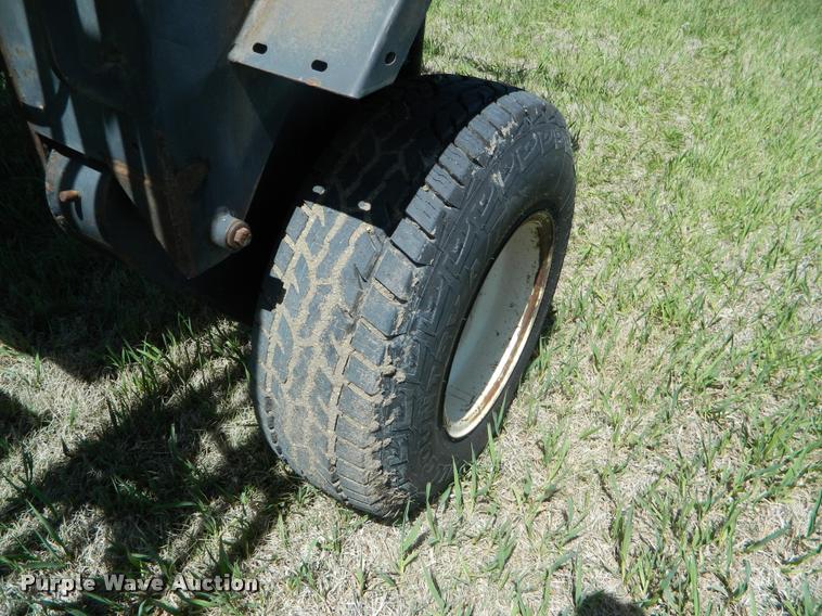 image for item K2568 Melroe 220 self-propelled sprayer