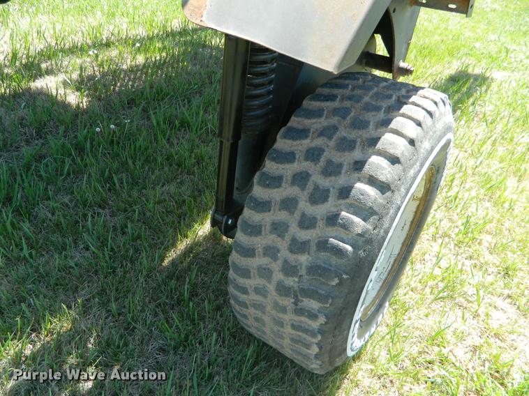 image for item K2568 Melroe 220 self-propelled sprayer