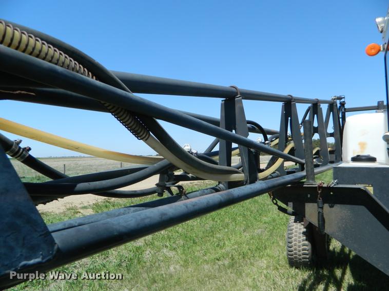 image for item K2568 Melroe 220 self-propelled sprayer