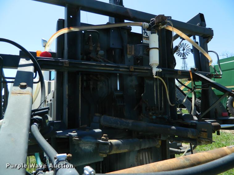 image for item K2568 Melroe 220 self-propelled sprayer