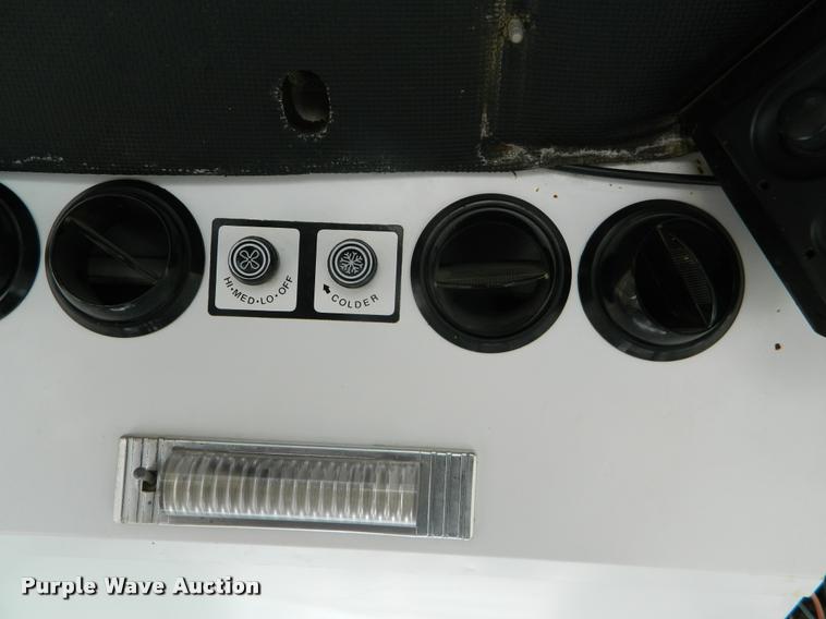 image for item K2568 Melroe 220 self-propelled sprayer