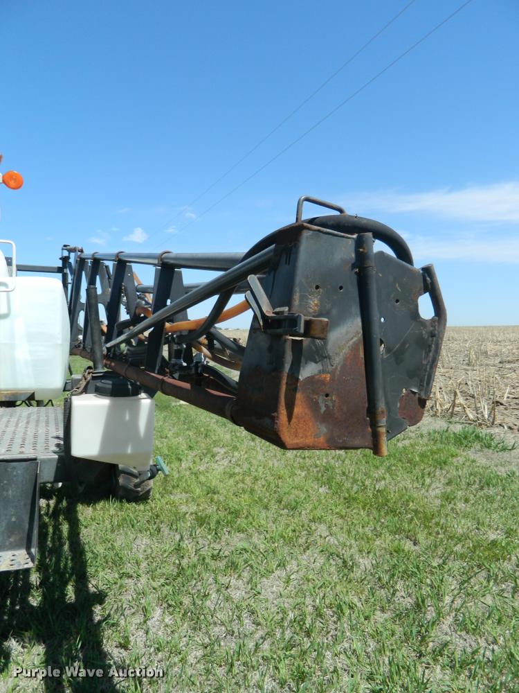image for item K2570 Melroe 220 self-propelled sprayer