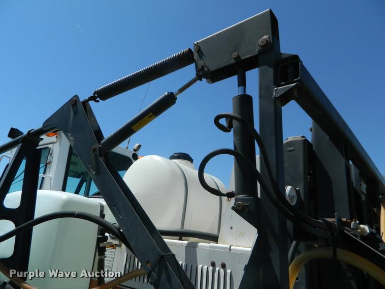 image for item K2570 Melroe 220 self-propelled sprayer