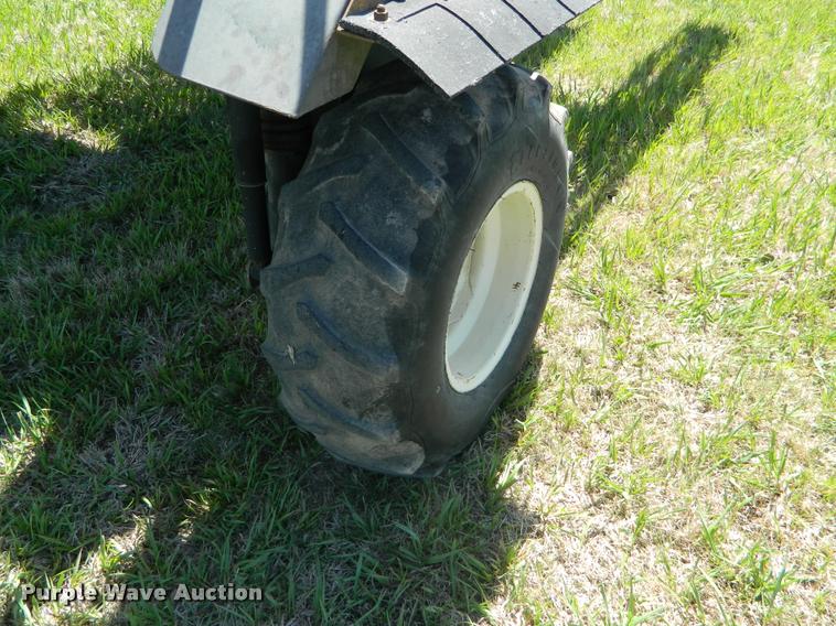 image for item K2570 Melroe 220 self-propelled sprayer