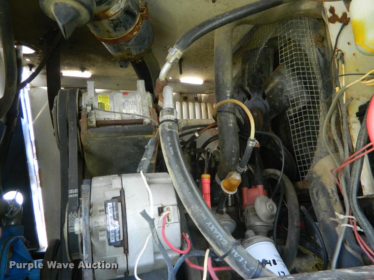 image for item K2570 Melroe 220 self-propelled sprayer