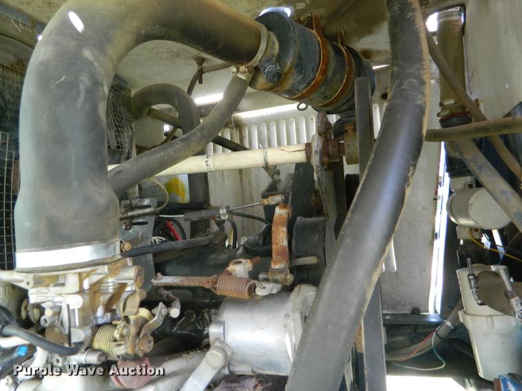 image for item K2570 Melroe 220 self-propelled sprayer