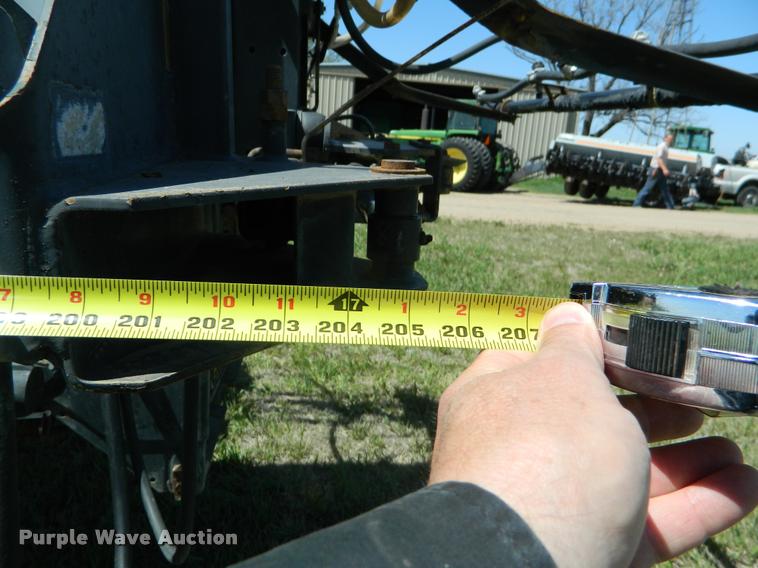 image for item K2570 Melroe 220 self-propelled sprayer