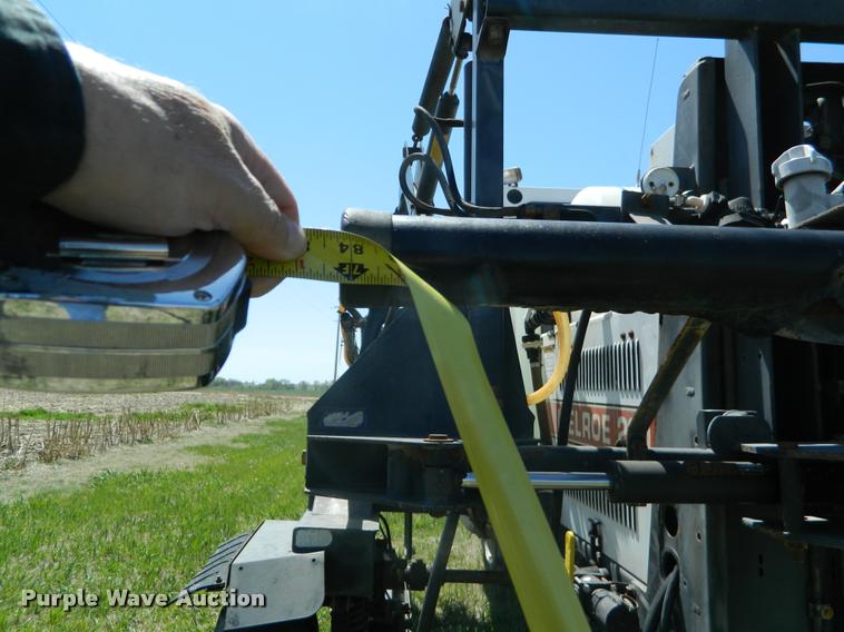 image for item K2570 Melroe 220 self-propelled sprayer