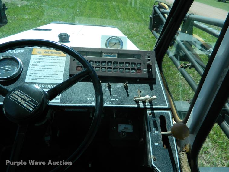 image for item K2570 Melroe 220 self-propelled sprayer